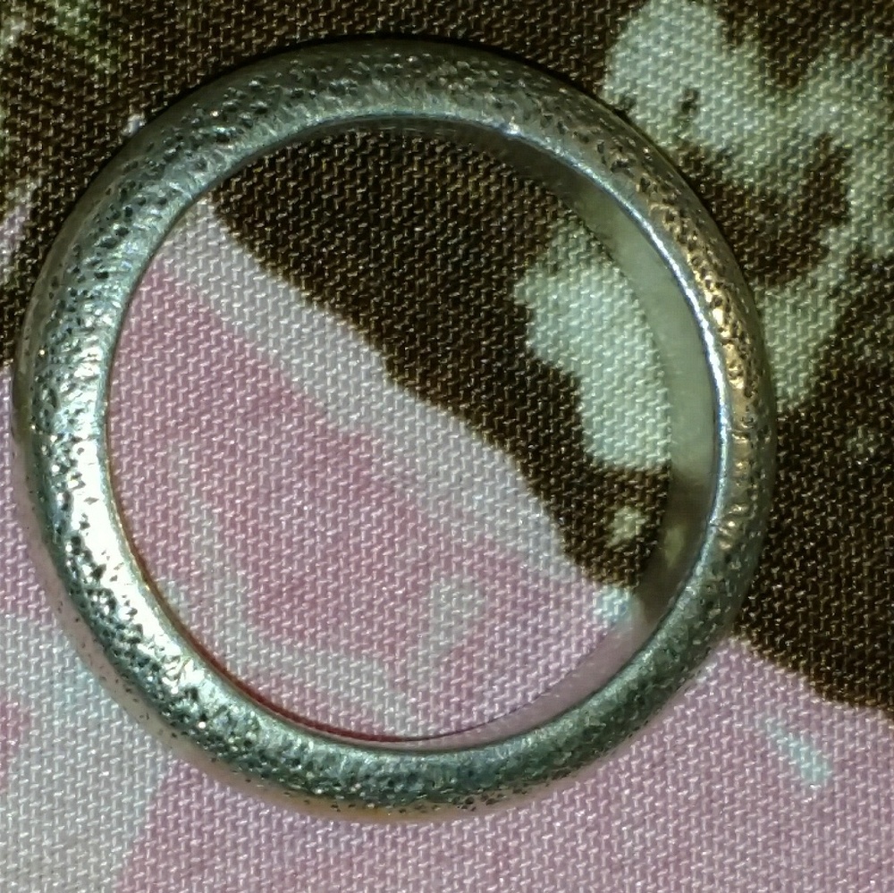 Silver texture Ring Size 8